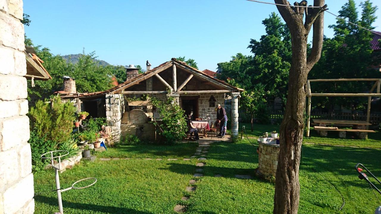 Bujtina Shkodrani Bed & Breakfast Voskopoje Ngoại thất bức ảnh