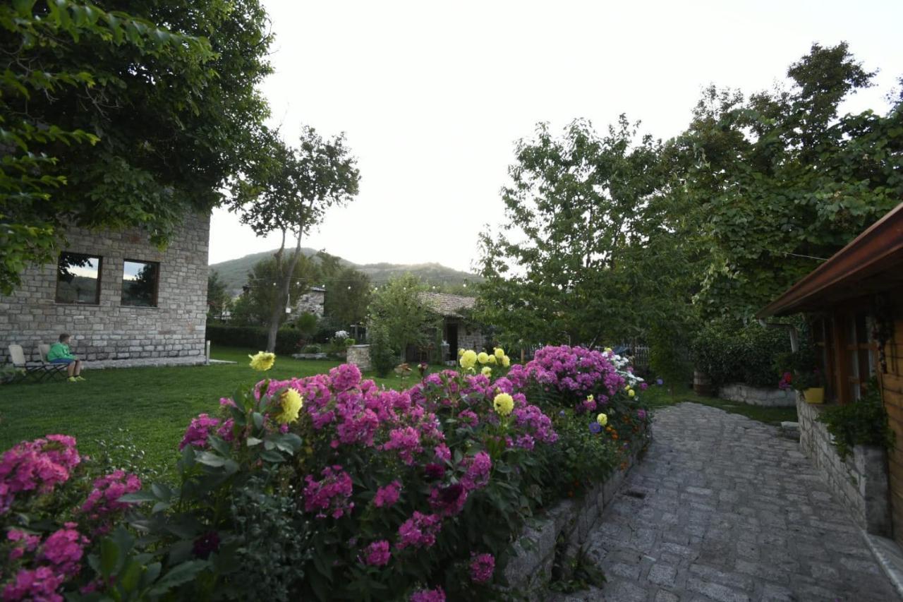 Bujtina Shkodrani Bed & Breakfast Voskopoje Ngoại thất bức ảnh